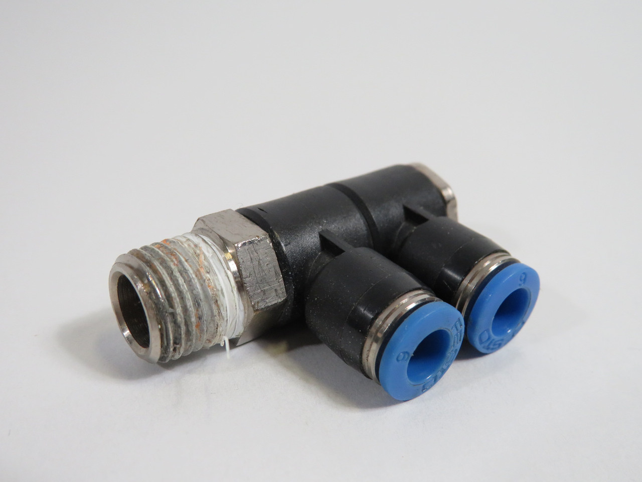 Festo 153213 QSLV2-1/4-6 Multiple Distributor R1/4" Thread 6mm Tube OD USED