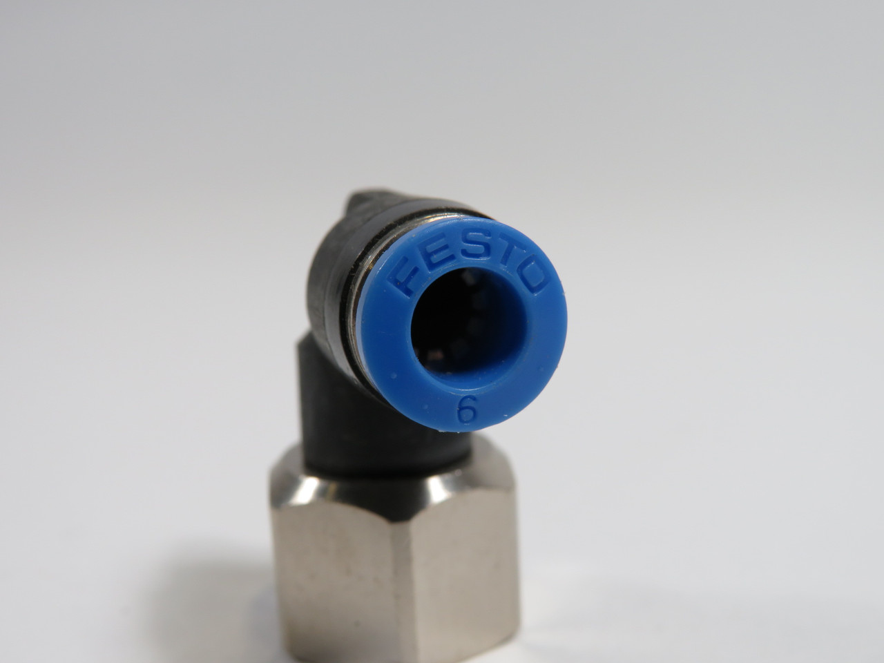 Festo 153275 QSLF-1/4-6-B Push-In L-Fitting G1/4" x 6mm Tube OD 10-Pk ! NOP !