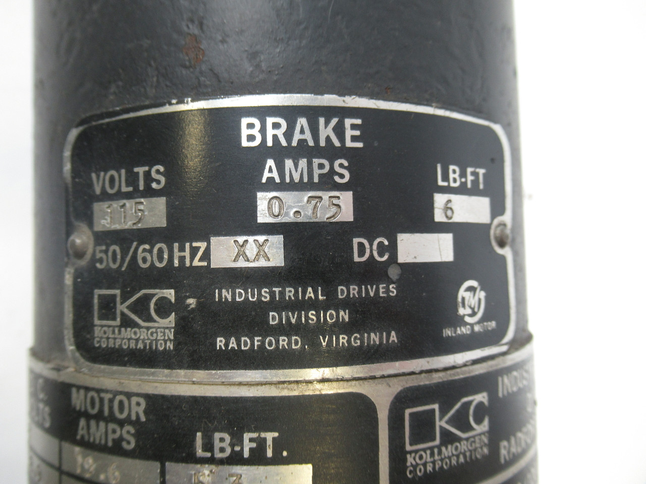 Kollmorgen 3000RPM 8/28.9V 19.6/.90A 5.3/22 Lb-ft C/W Brake 115V 0.75A USED