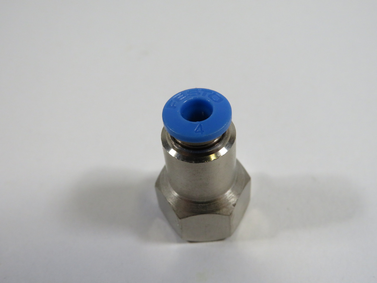 Festo 153022 QSF-1/8-4-B Push-In Fitting G1/8" Thread 4mm Tube OD 10-Pk USED