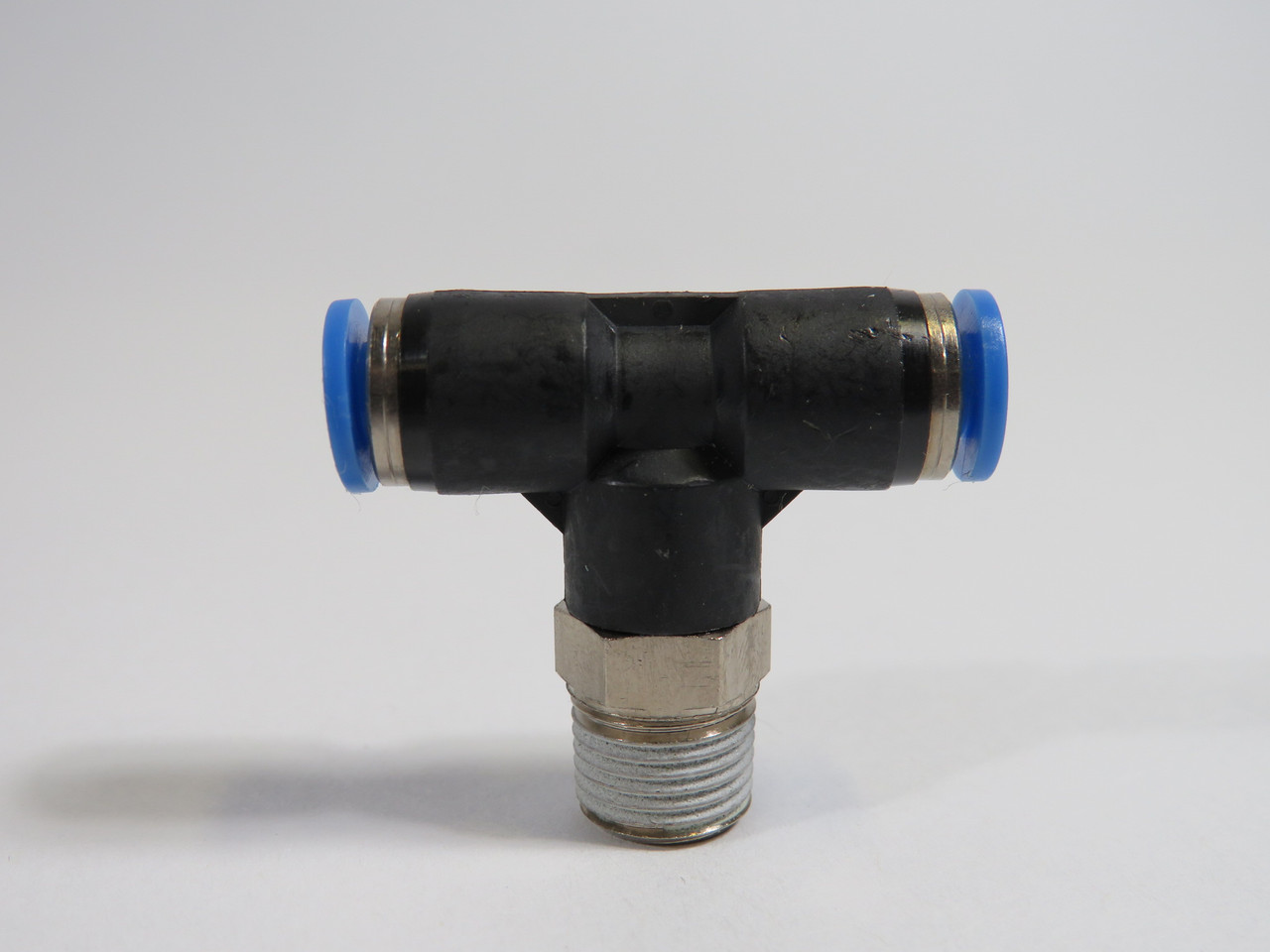 Festo 153106 QST-1/8-4 Push-In T-Fitting R1/8" Thread 4mm Tube OD Lot of 10 NOP