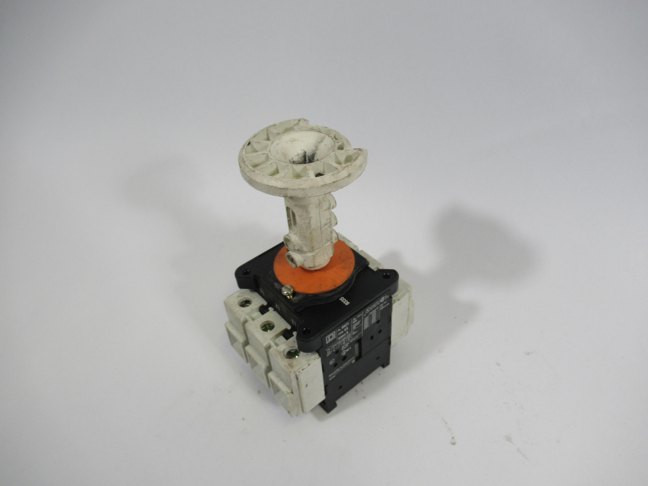 Square D 9421-V3 Series A Disconnect Switch 63A690V 3P *Cosmetic Damage* USED