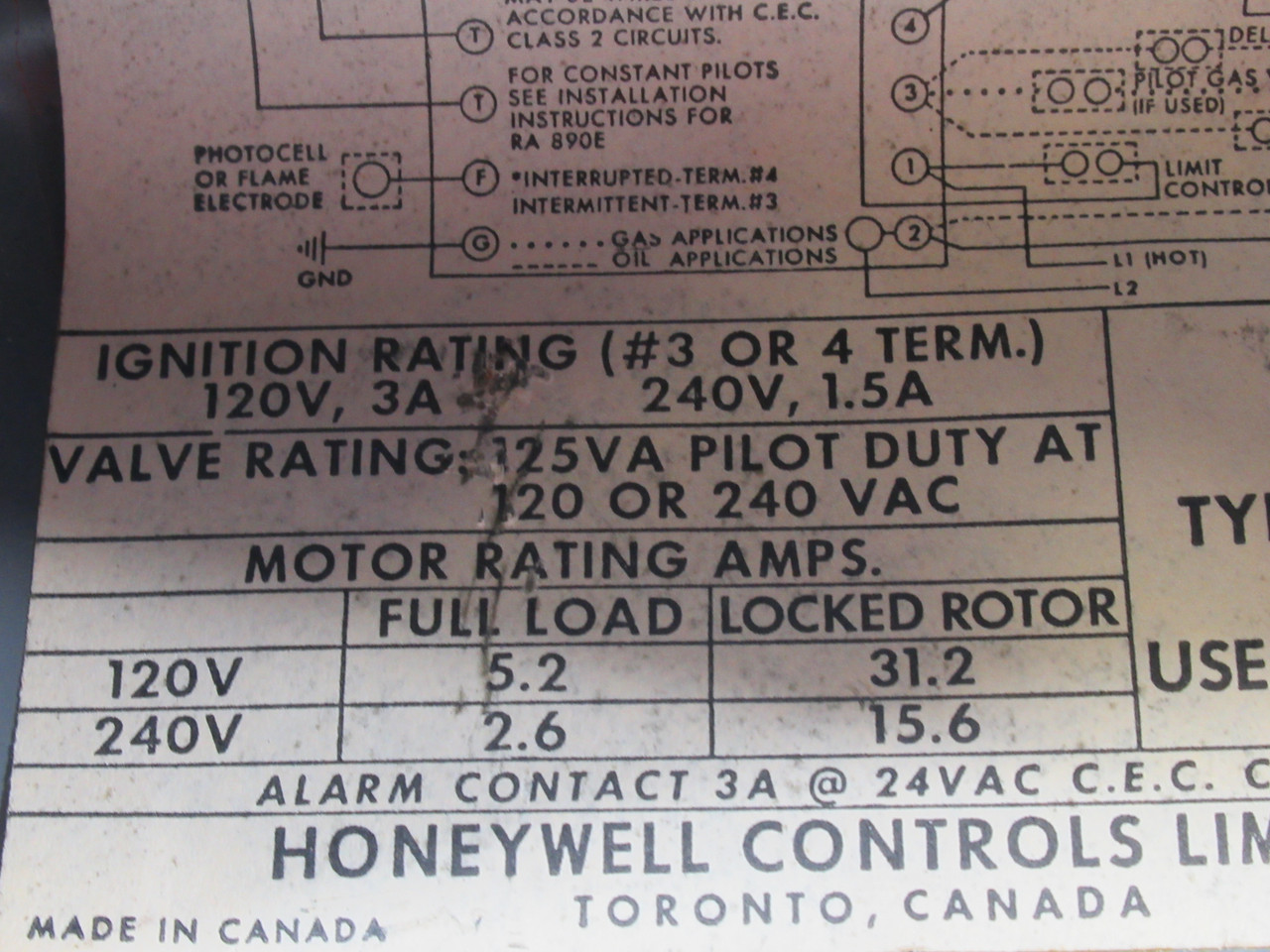 Honeywell RA890E1884 Flame Control Unit 240V 50/60CY USED