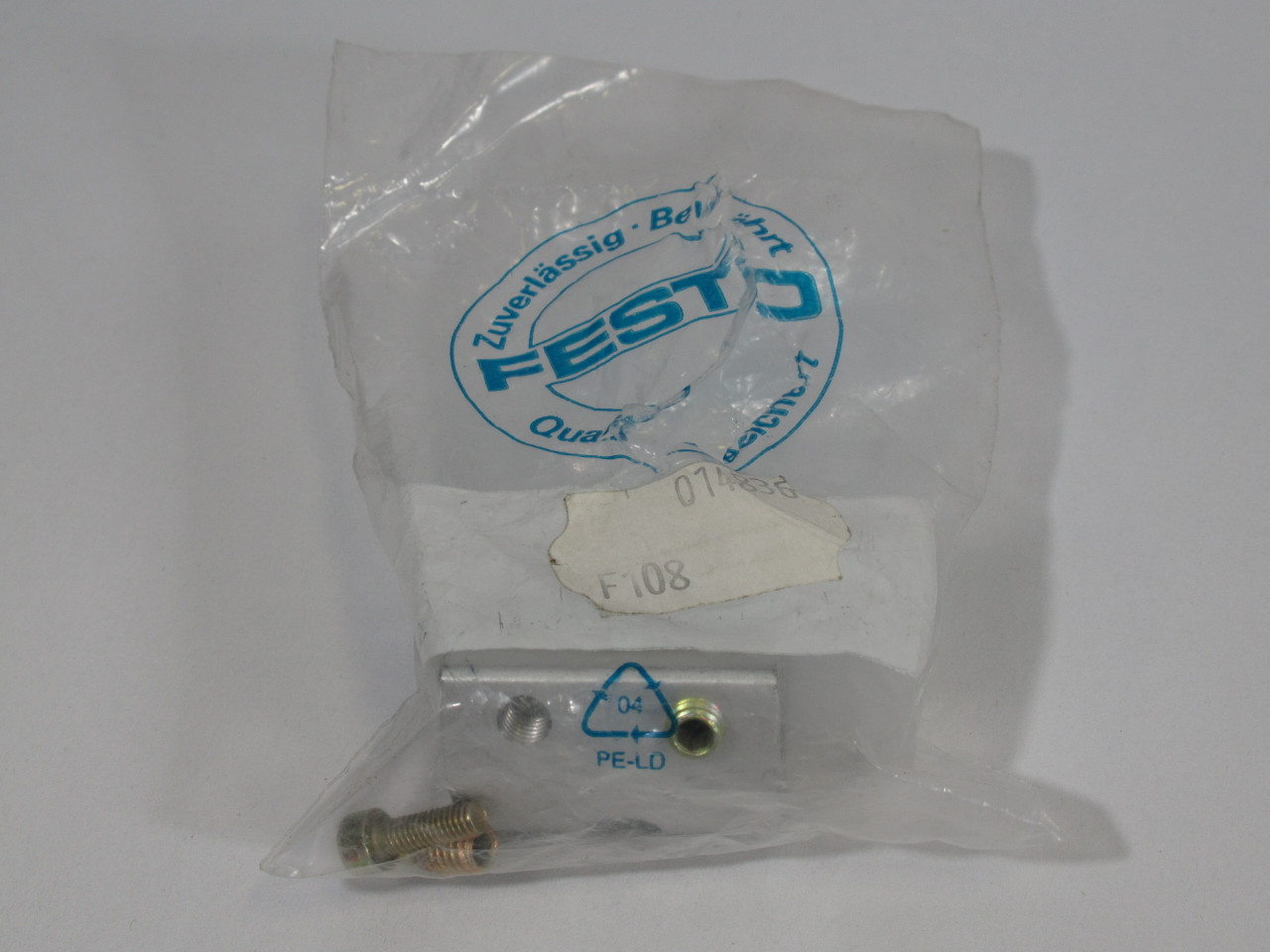 Festo 14836 SMBU-2 Sensor Mounting Kit *Missing Hardware* ! NWB !