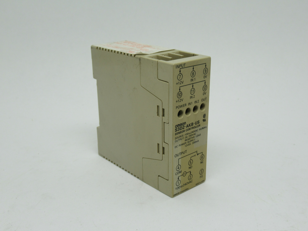 Omron S3D2-AKB-US Control Sensor In: 100-240VAC 50/60Hz Out: 3A 250VAC USED