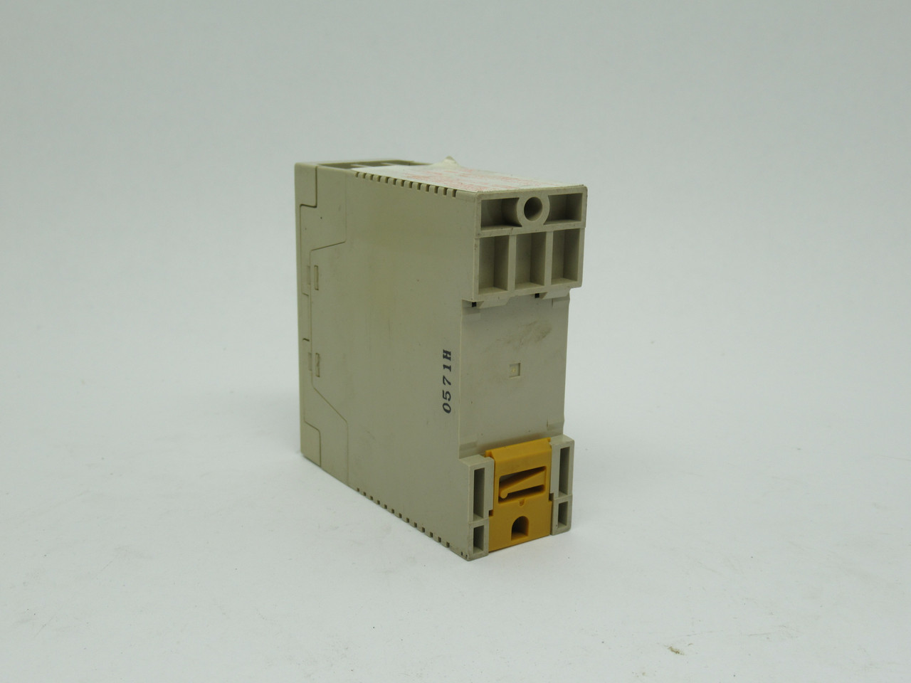 Omron S3D2-AKB-US Control Sensor In: 100-240VAC 50/60Hz Out: 3A 250VAC USED