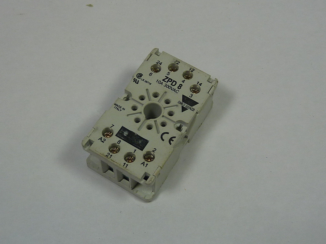 Carlo Gavazzi ZPD8 Relay Socket 10A 300V USED