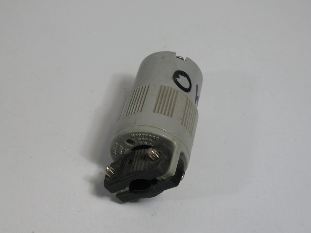 Arrow-Hart 6566 Female Connector 15A 250V 3W 2P USED