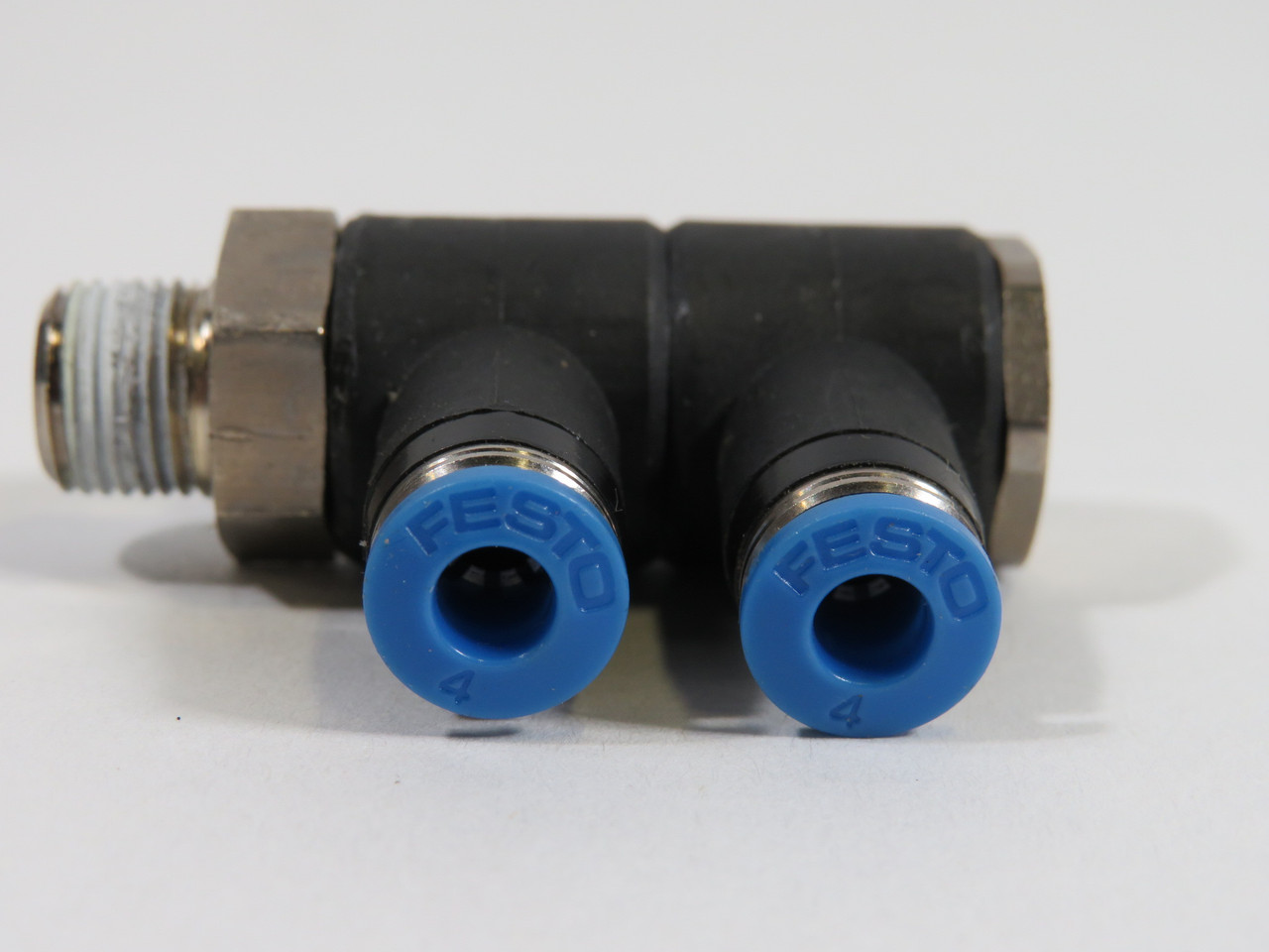 Festo 153211 QSLV2-1/8-4 Multiple Distributor R1/8" Thread 4mm Tube OD USED