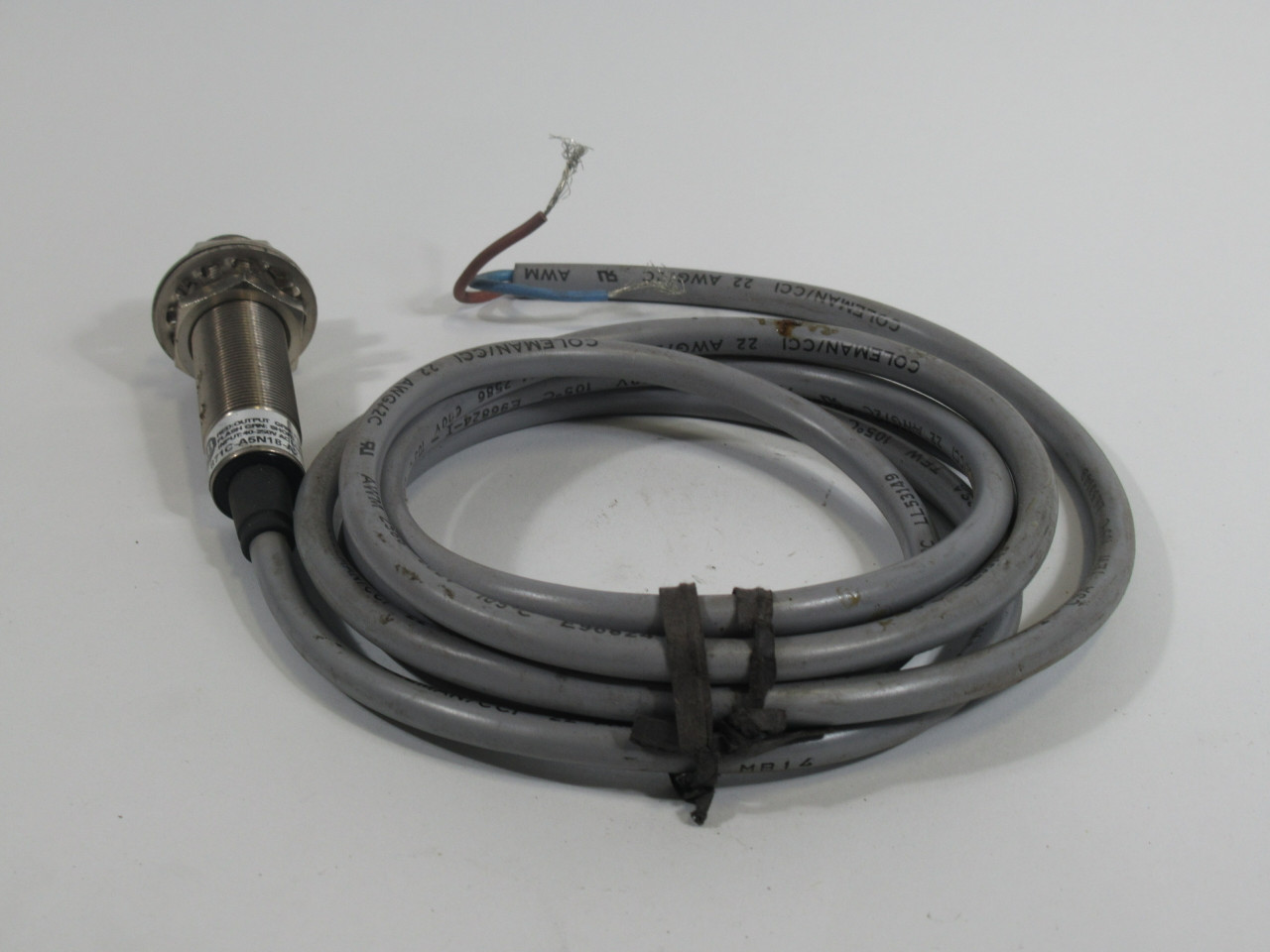 Allen-Bradley 871C-A5N18-A2 Proximity Switch 5mm 40-250VAC 400mA 2m Cable USED