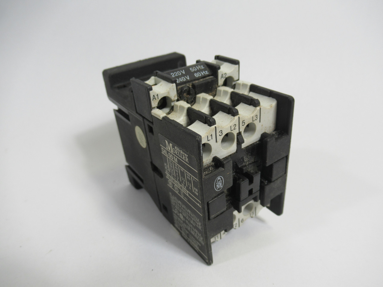 Klockner-Moeller DIL00M-220/240V Contactor 220V@50Hz 240V@60Hz 20A 3P USED