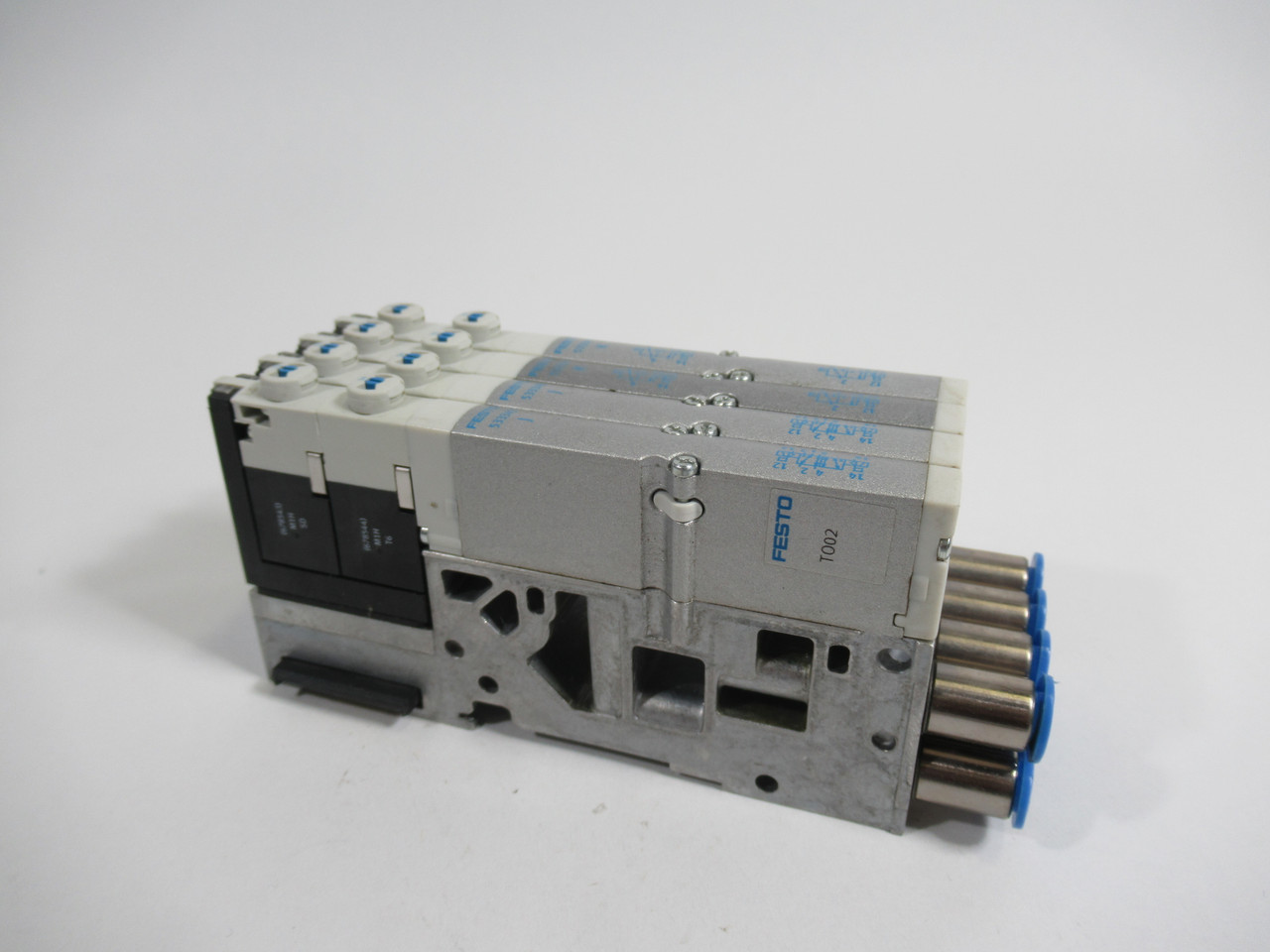 Festo VMPA1-FB-EMS-8 Solenoid Valve Assembly W/ 533343 (x2) 533347 (x2) USED
