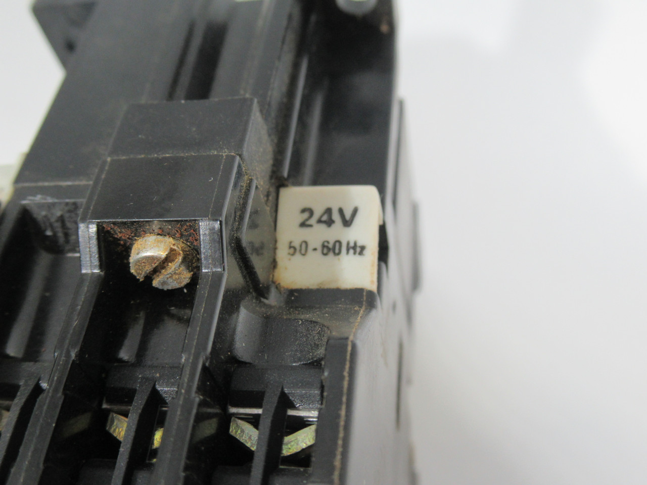 Telemecanique CA2-DN1229.A65 Contactor 10A 24V 50/60Hz USED