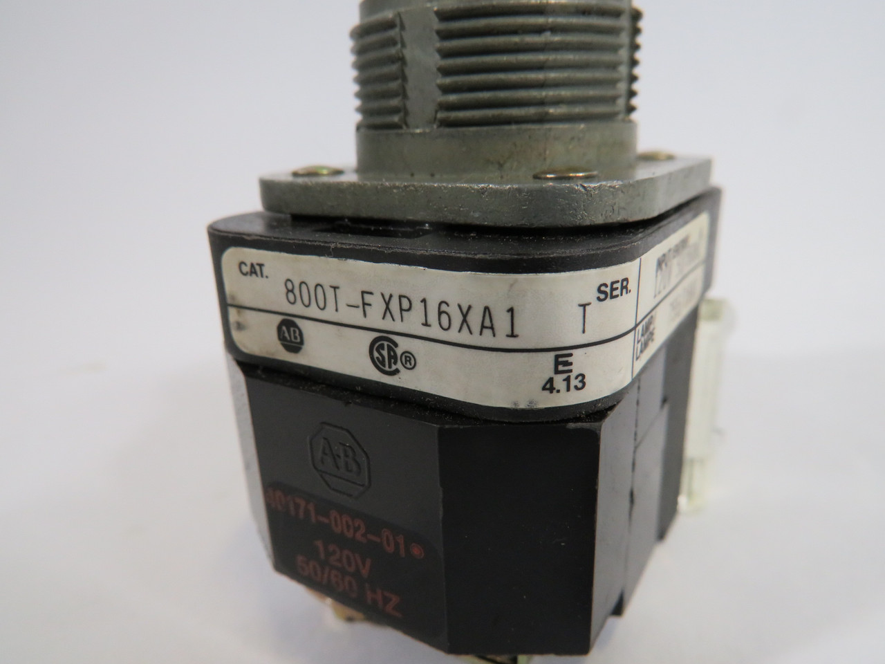 Allen-Bradley 800T-FXP16XA1 2-Pos Push-Pull Button *No Cap/No Bulb* USED