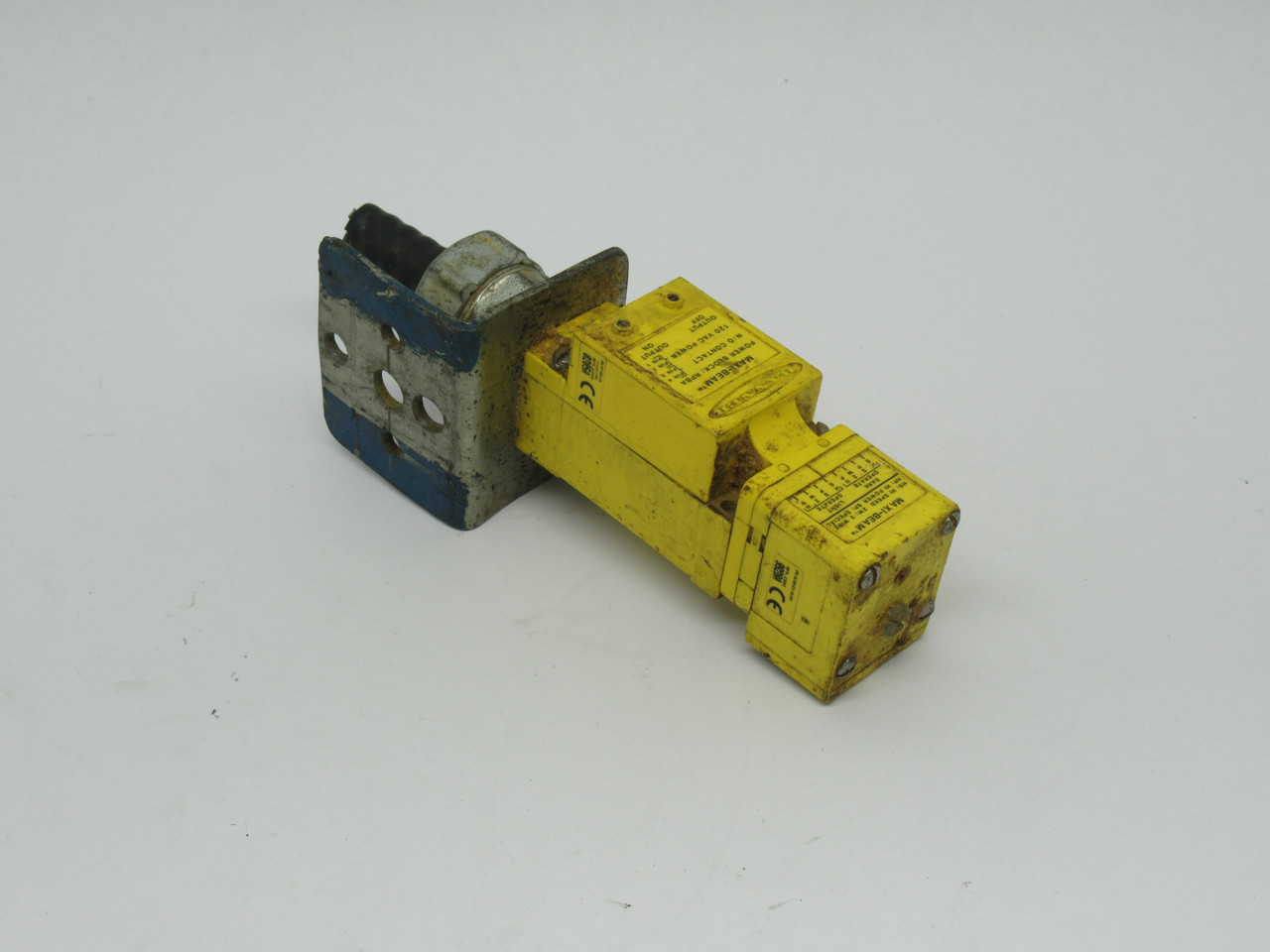 Banner RSBDSR Scanning Sensor Assembly w/Bracket 12-30VDC USED