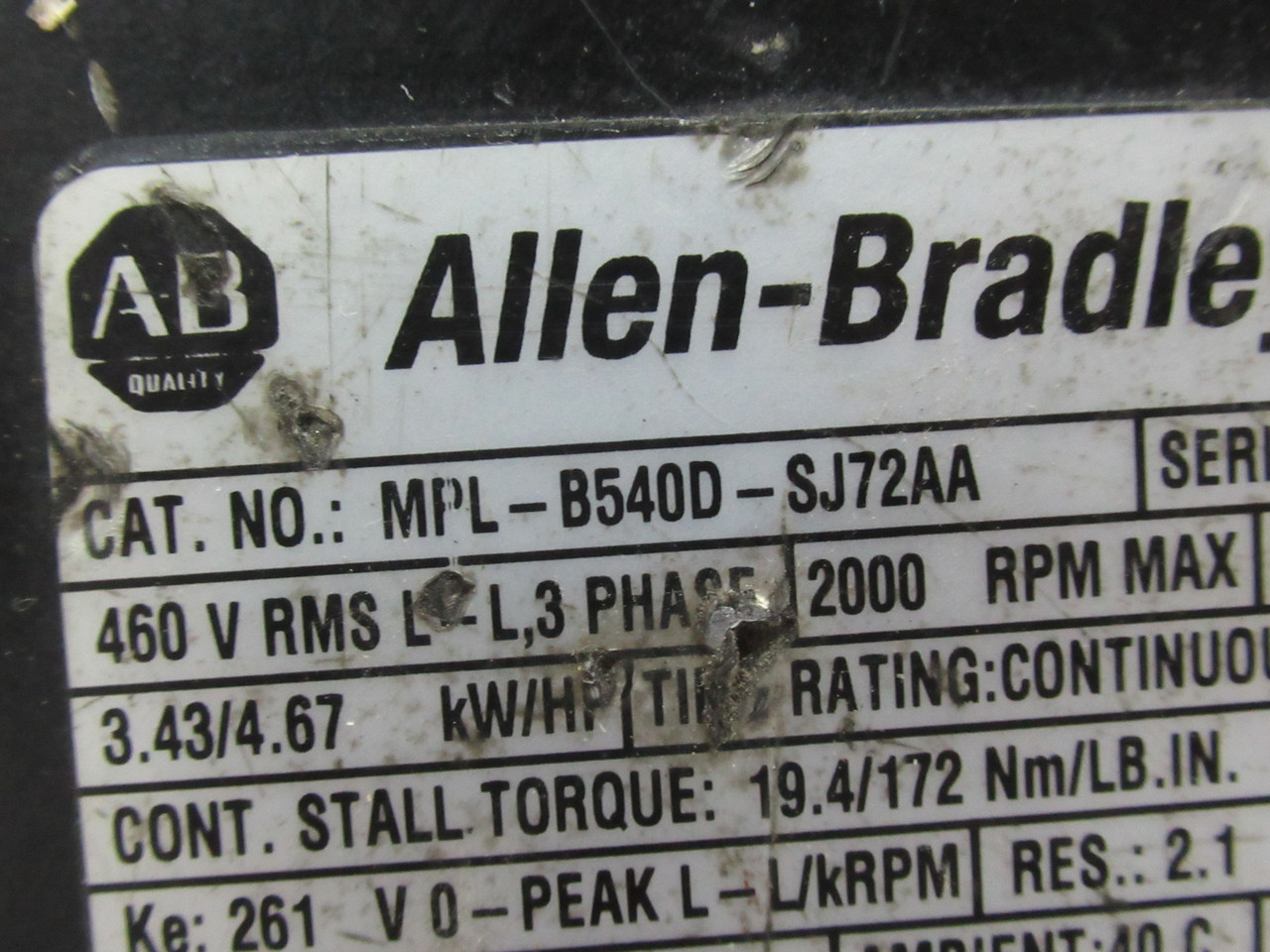 Allen-Bradley MPL-B540D-SJ72AA AC Servo Motor 3.43kW 2000RPM 172Lb-in USED