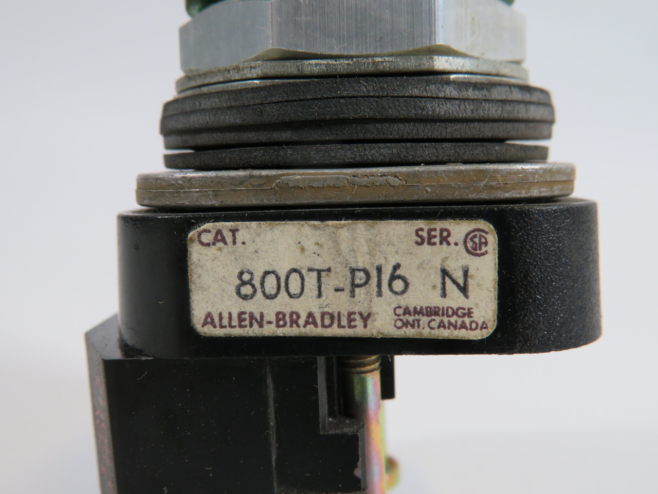 Allen-Bradley 800T-P16G Ser N Pilot Light 120V 50/60Hz Green NO SCREWS USED