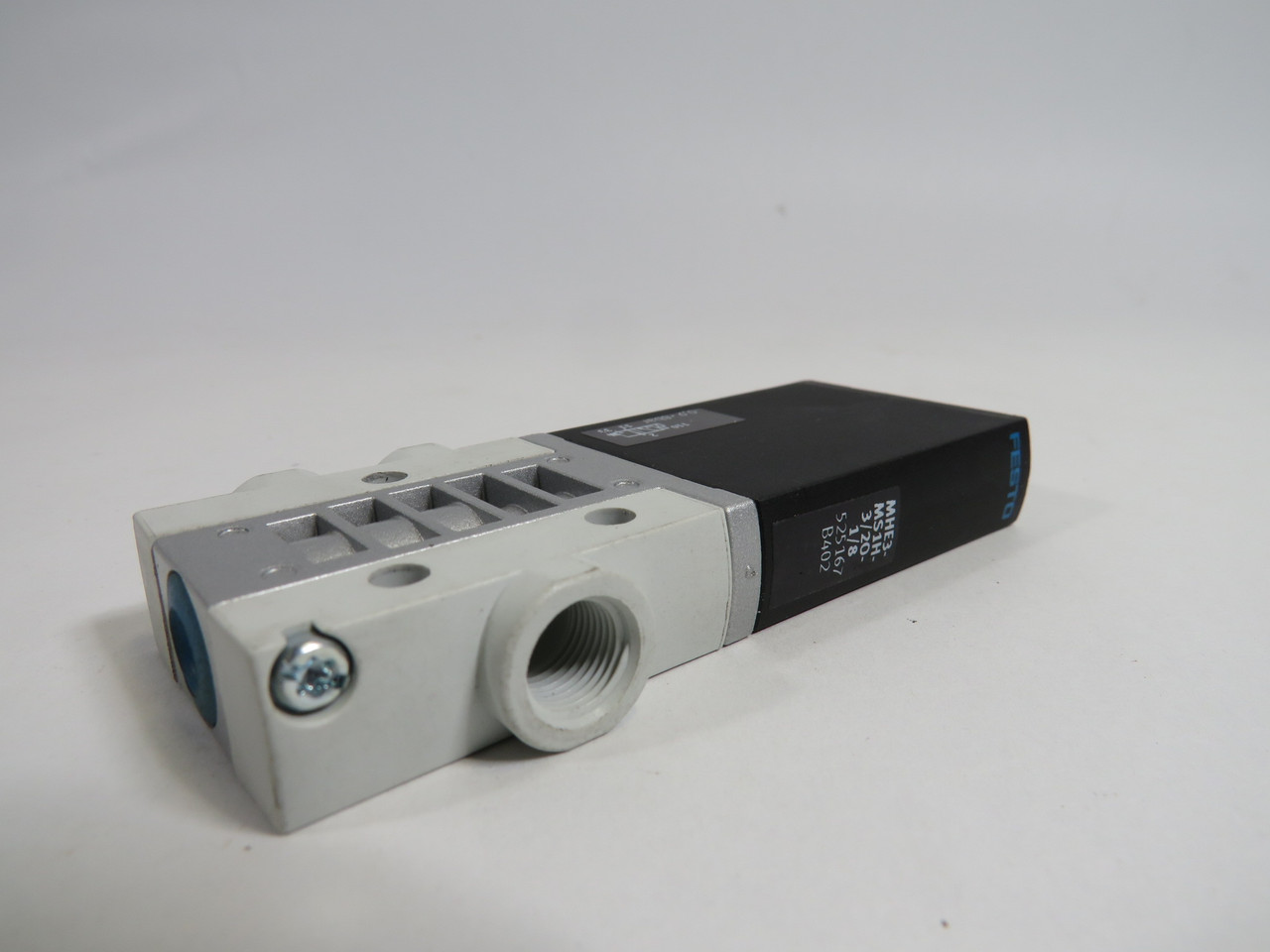 Festo 525167 MHE3-MS1H-3/2O-1/8 Solenoid Valve 3/2-Way G1/8" Port 24VDC USED