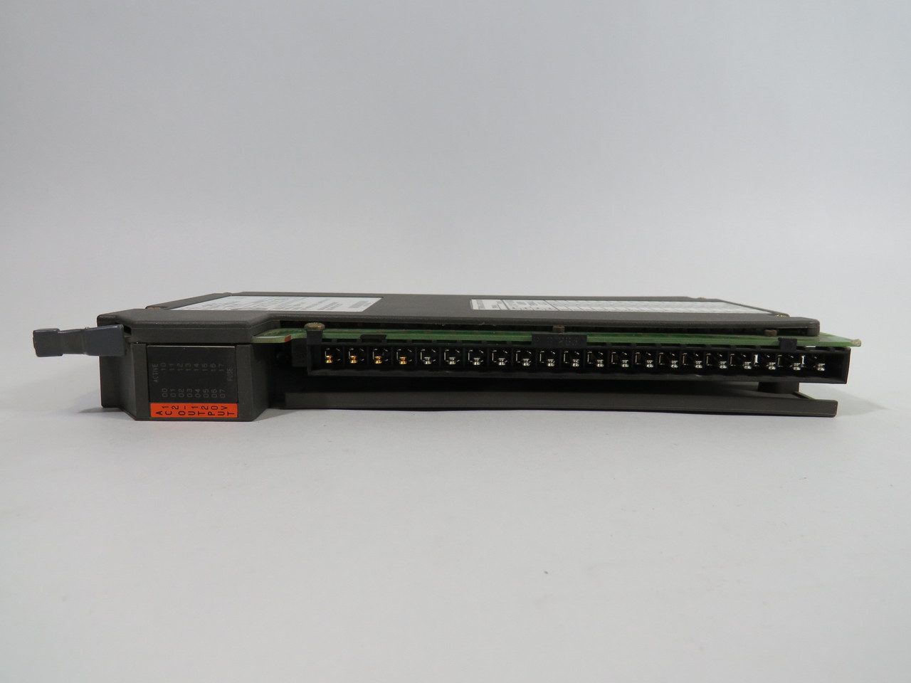 Allen-Bradley 1771-OAD Series C 10-138VAC Output Module 0.295A @ 5VDC USED