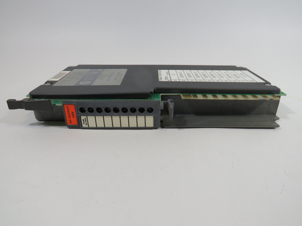 Allen-Bradley 1771-OA 120VAC Output Module 720VA 210mA@5VDC Series B USED