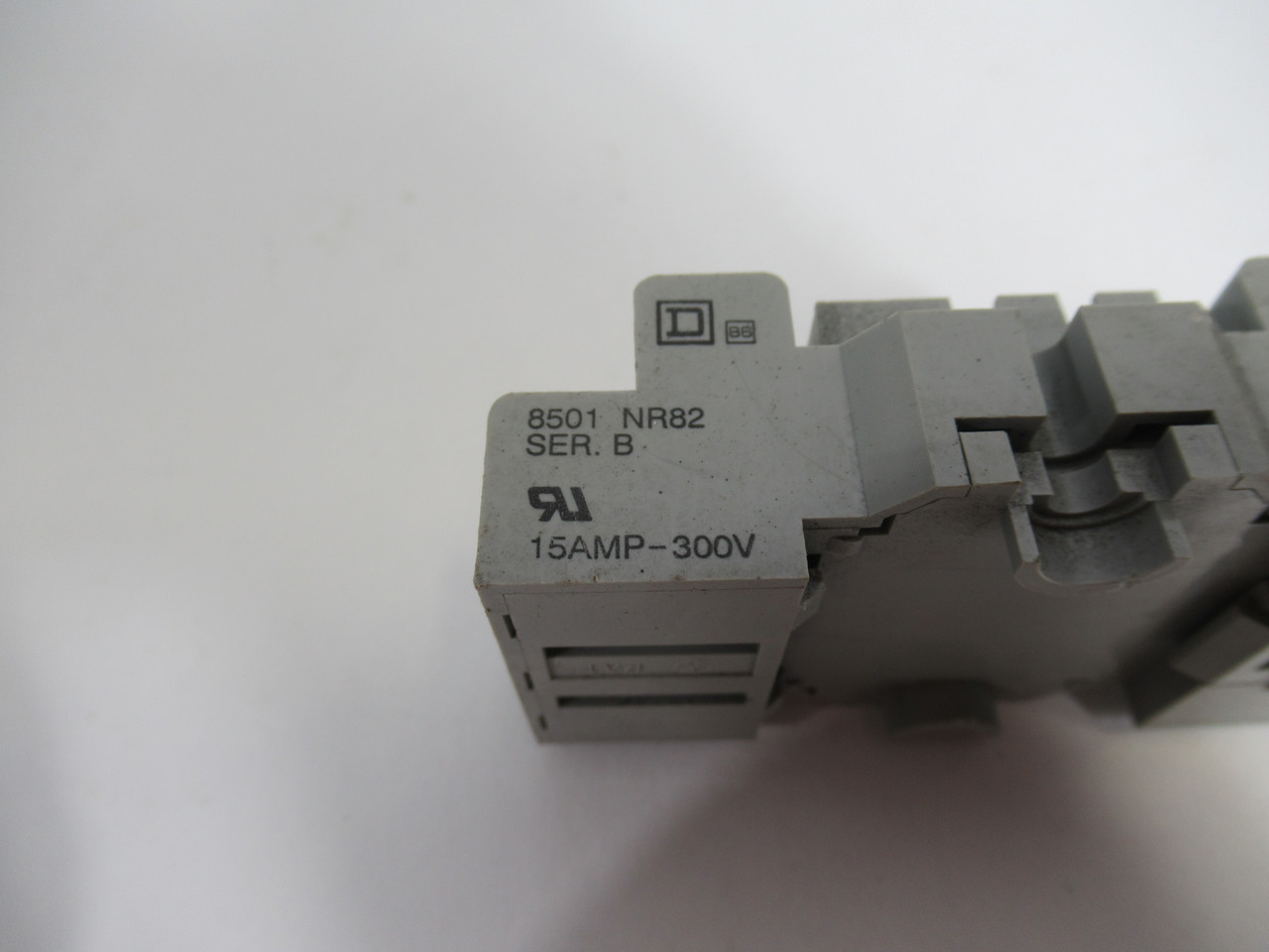 Square D 8501-NR82 Series B Relay Socket 10/15A 300V 11-Blade USED