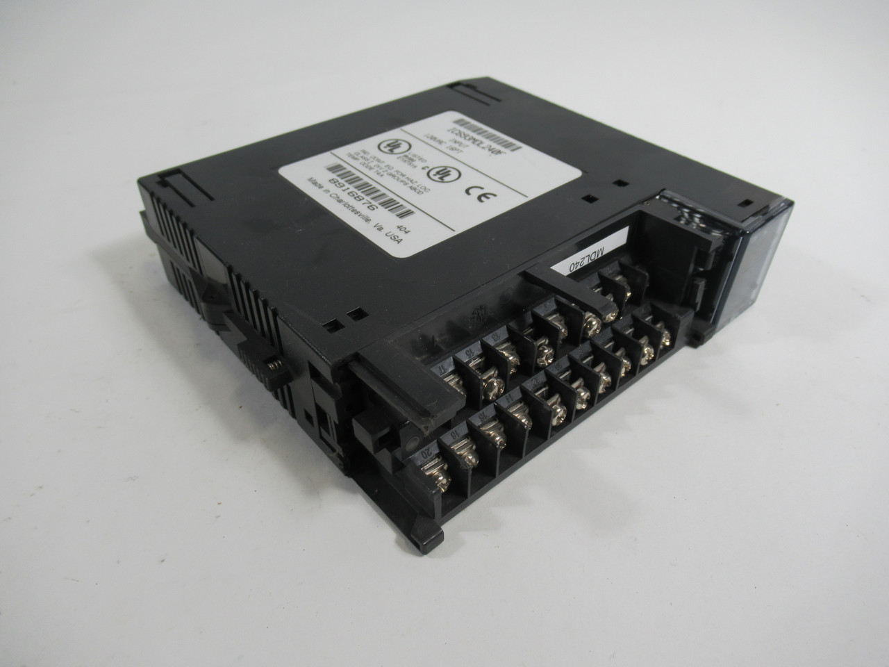 GE Fanuc IC693MDL240F Input Module 120VAC 16PT *No Door* USED