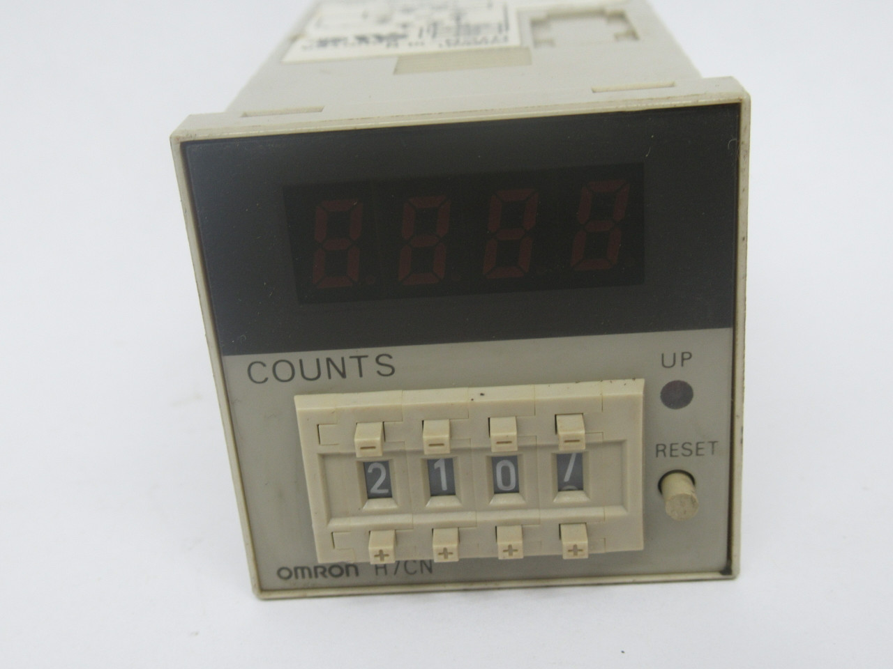 Omron H7CN-XLN-AC100-240V Digital Counter 100-240VAC 50/60Hz 30cps USED