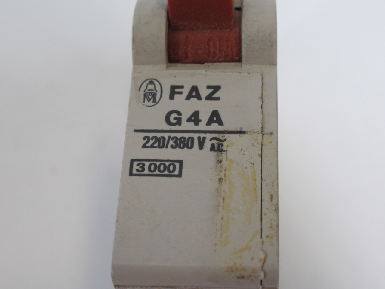 Klockner-Moeller FAZ-G4A-1 Old Style Circuit Breaker 4A 220/380VAC 1P USED
