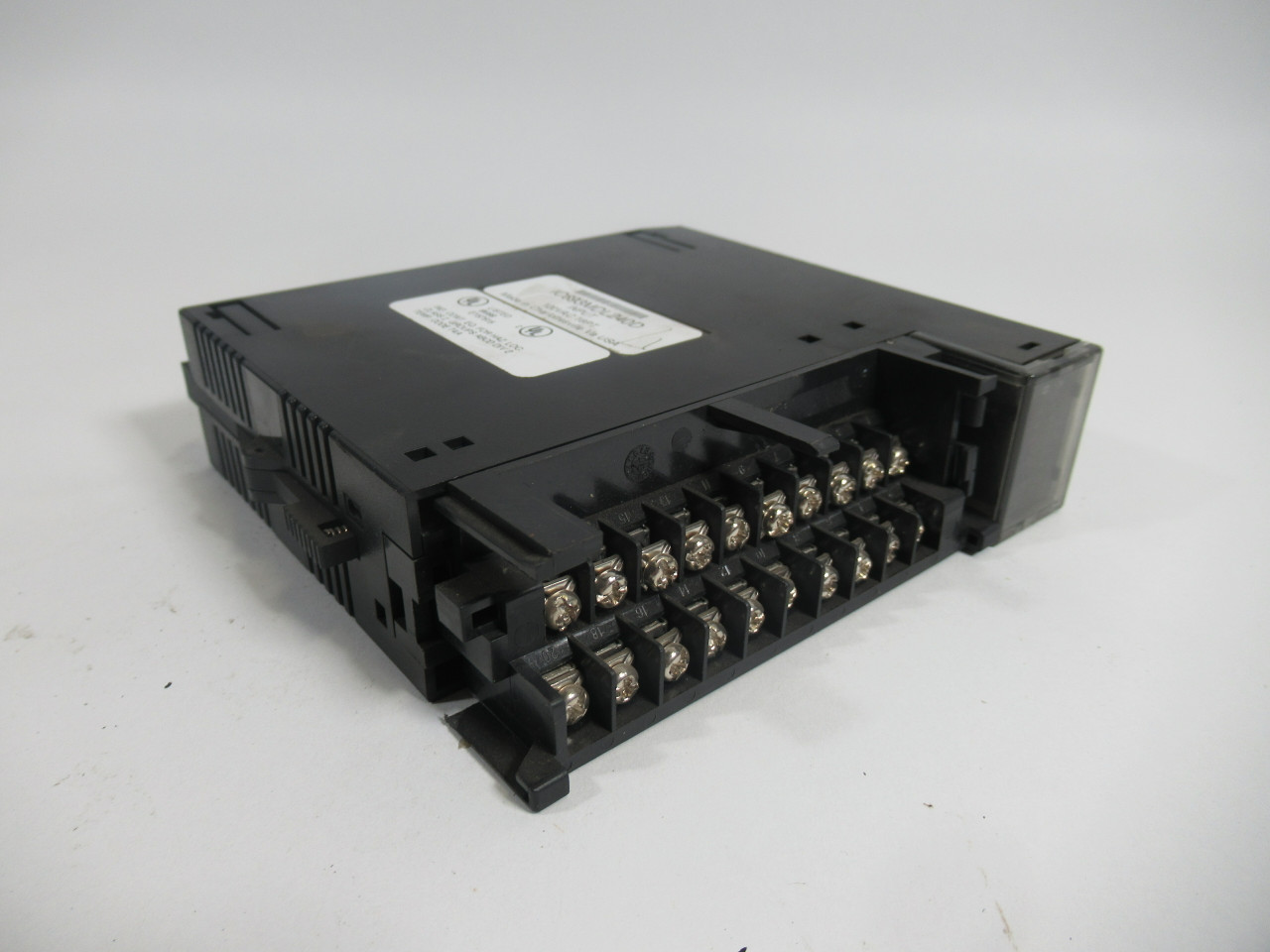 GE Fanuc IC693MDL240D Input Module 120VAC 16PT *Missing Door* USED