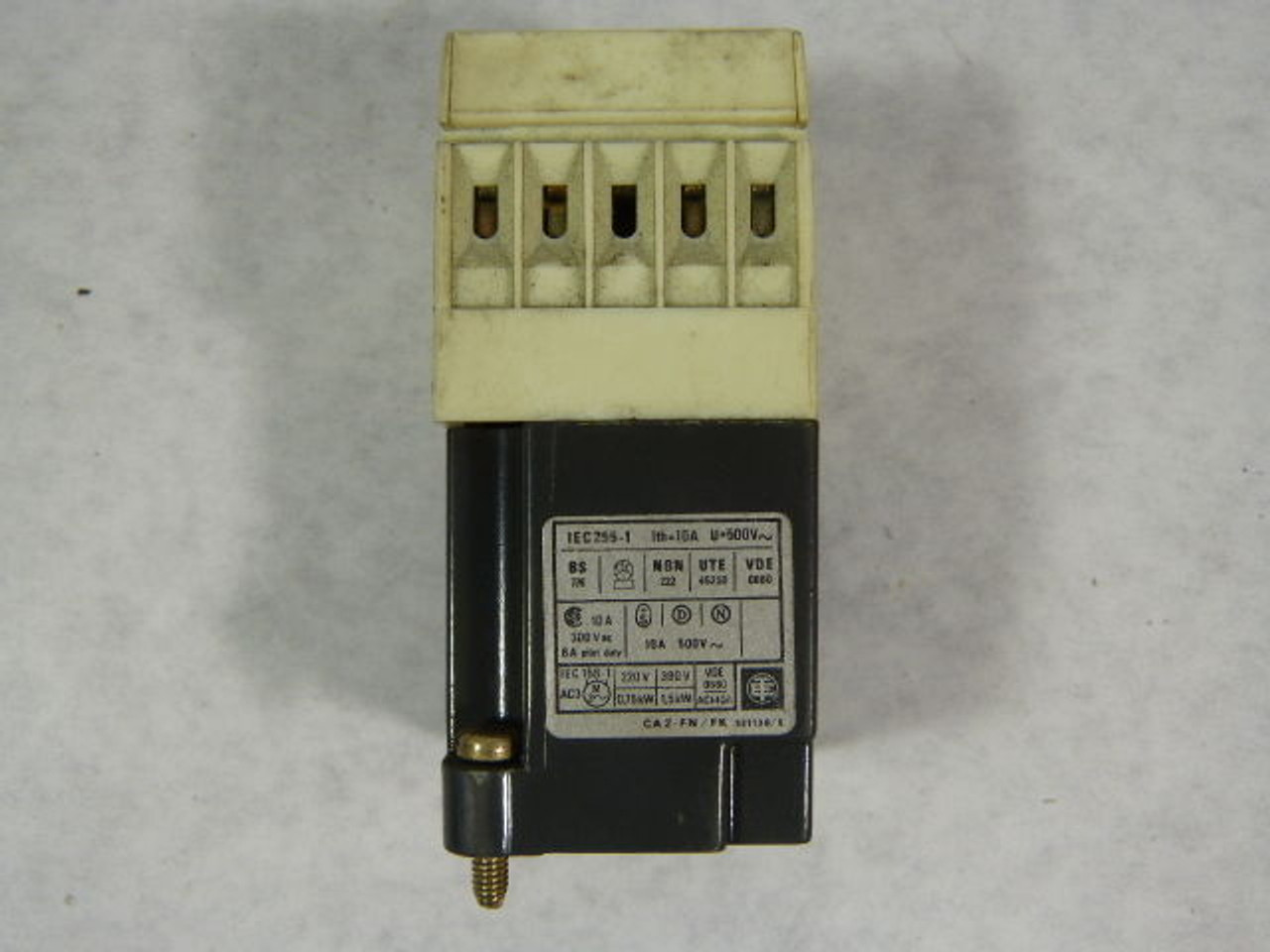 Telemecanique CA2-FN122 Relay 110/120V 10A 50/60Hz 2NO 2NCUSED