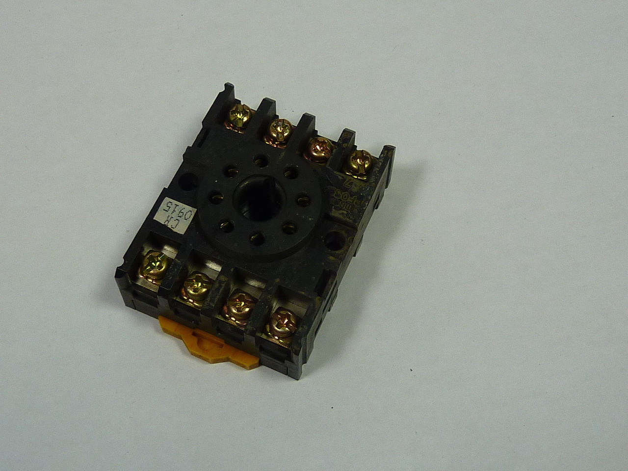 Omron PF083A Relay Socket 5A 250V 8 Pin USED