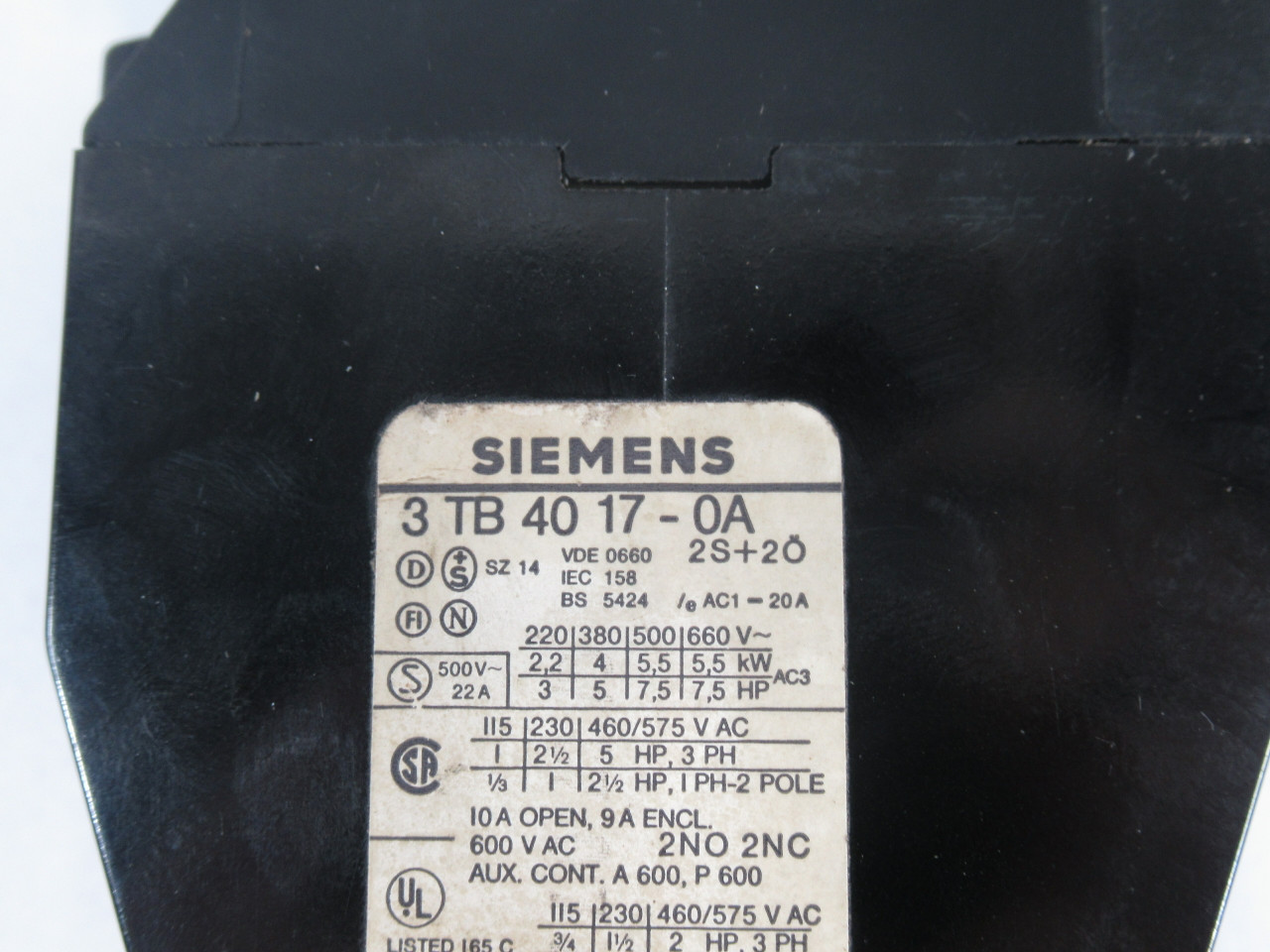 Siemens 3TB4017-0AJ2 Contactor 110V@50/60Hz *Missing Din Rail Mount* USED