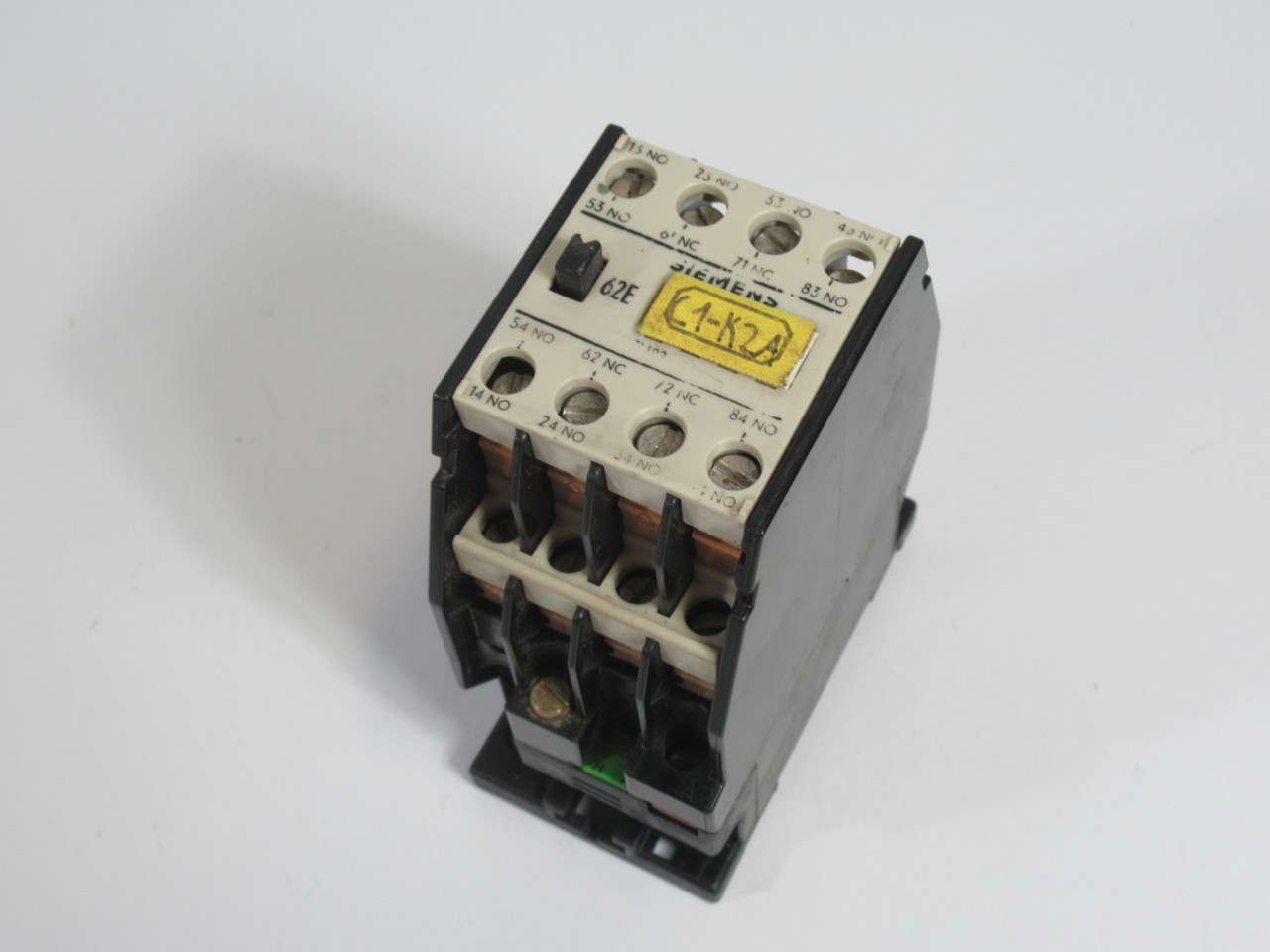 Siemens 3TH8262-0AG2 Contactor 110V@50/60Hz *Missing Din Rail Mount* USED