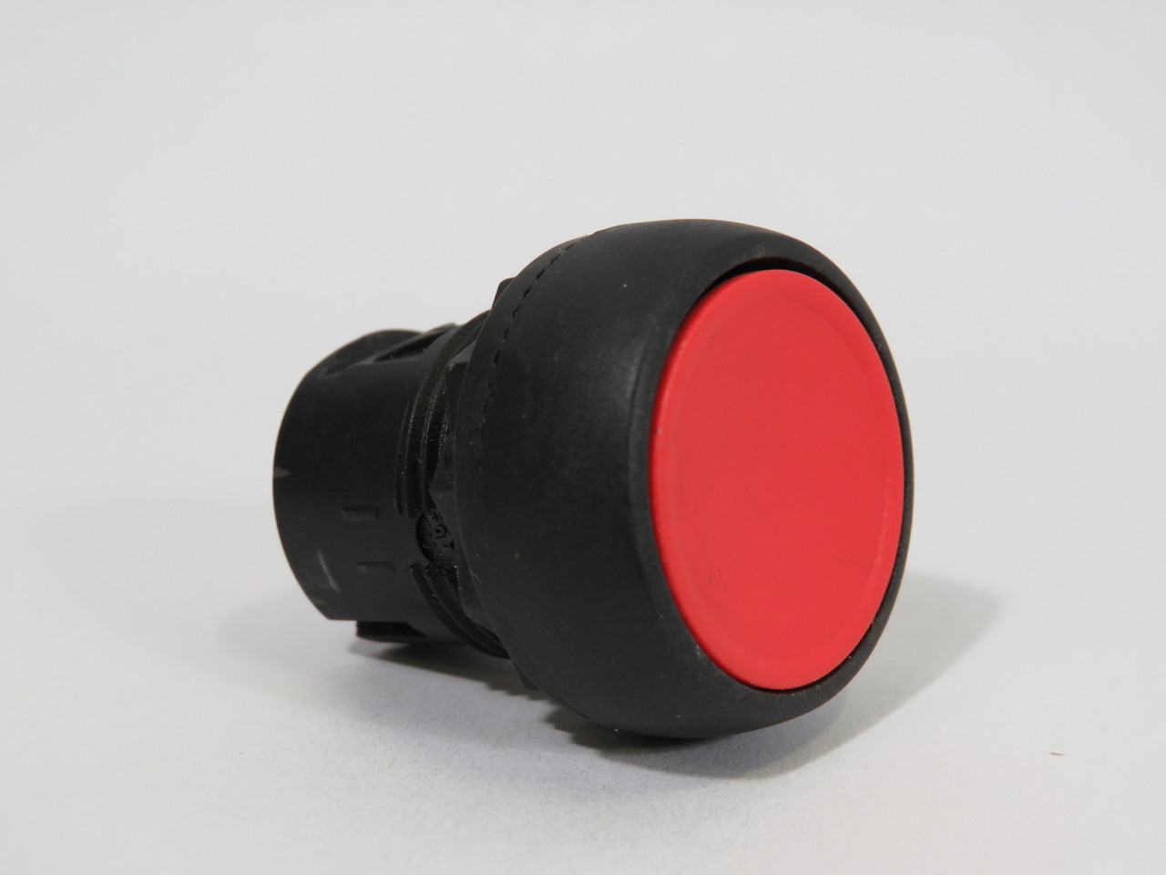 Allen-Bradley 800FP-F4 Red Flush Push Button USED