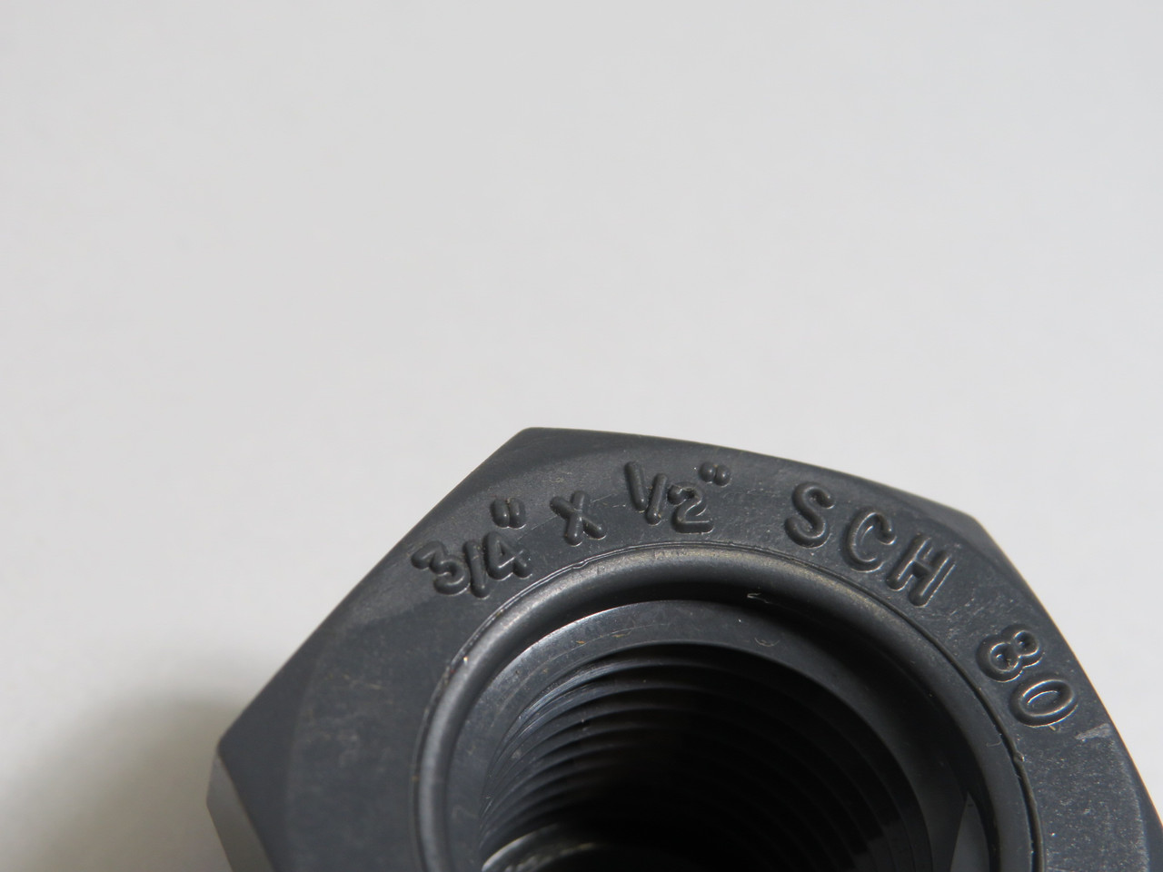 IPEX 036653 SCH80 PVC TT Bushing 3/4" x 1/2" Female Thread x Male Thread  NOP