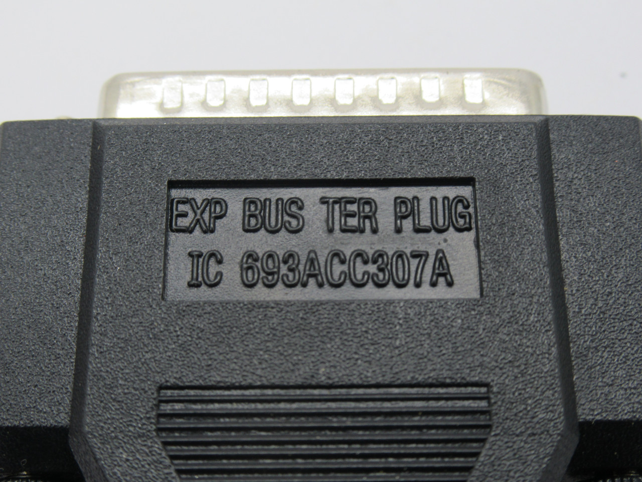 GE Fanuc IC693ACC307A Bus Terminator Plug 25-Pin USED