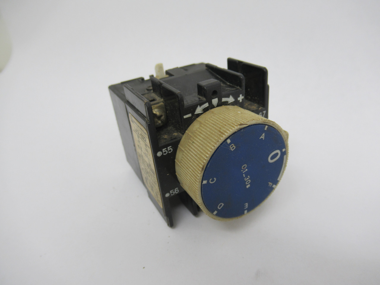 Telemecanique LA2-D22 Time Delay Relay 0.1-30Sec. 0-F 1NO 1NC USED