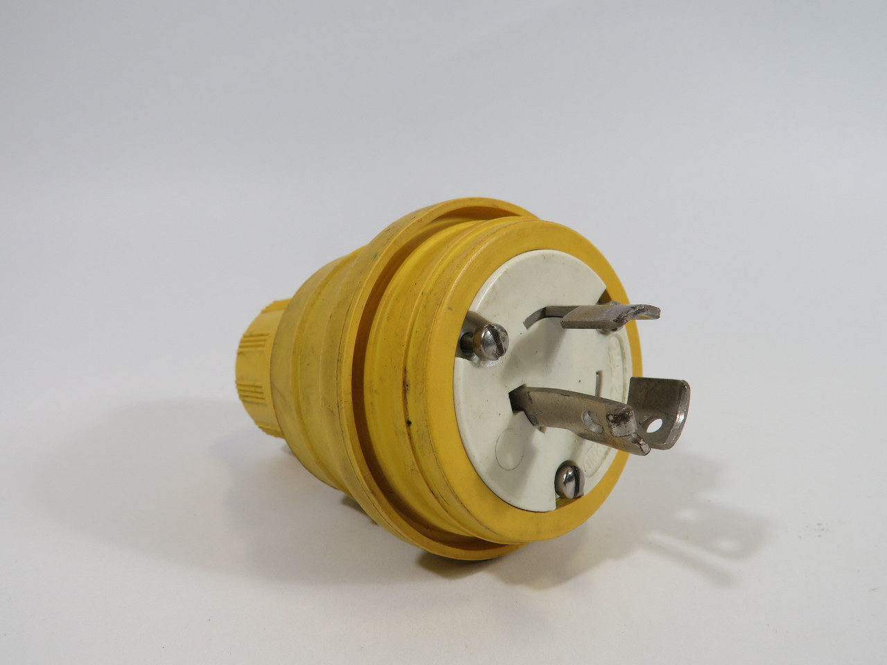 Woodhead 26W48 Watertight Locking Plug 20A 250V 3W 2P L6-20 USED