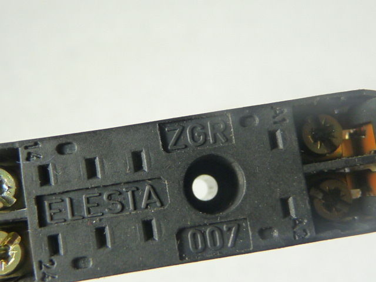 Elesta ZGR-007 Two Pole Relay Socket 250VAC 10A USED