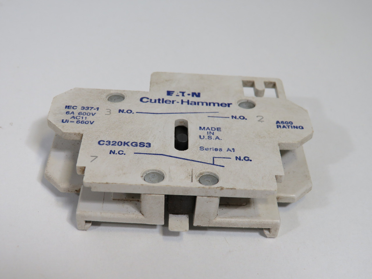 Eaton Cutler-Hammer C320KGS3 Ser A1 Auxiliary Contact Block 1NO 1NC 600V USED