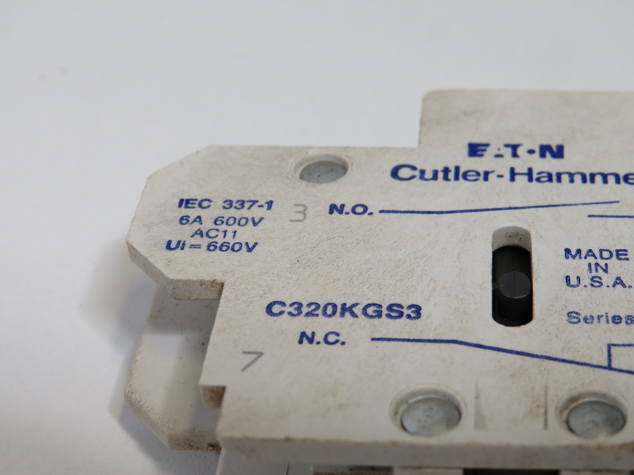 Eaton Cutler-Hammer C320KGS3 Ser A1 Auxiliary Contact Block 1NO 1NC 600V USED