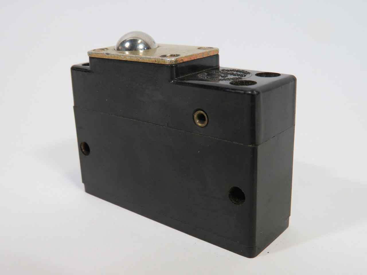 Burgess 5CW/1910-P.3 Roller Wheel Limit Switch 10A 600V *Missing Screws* USED