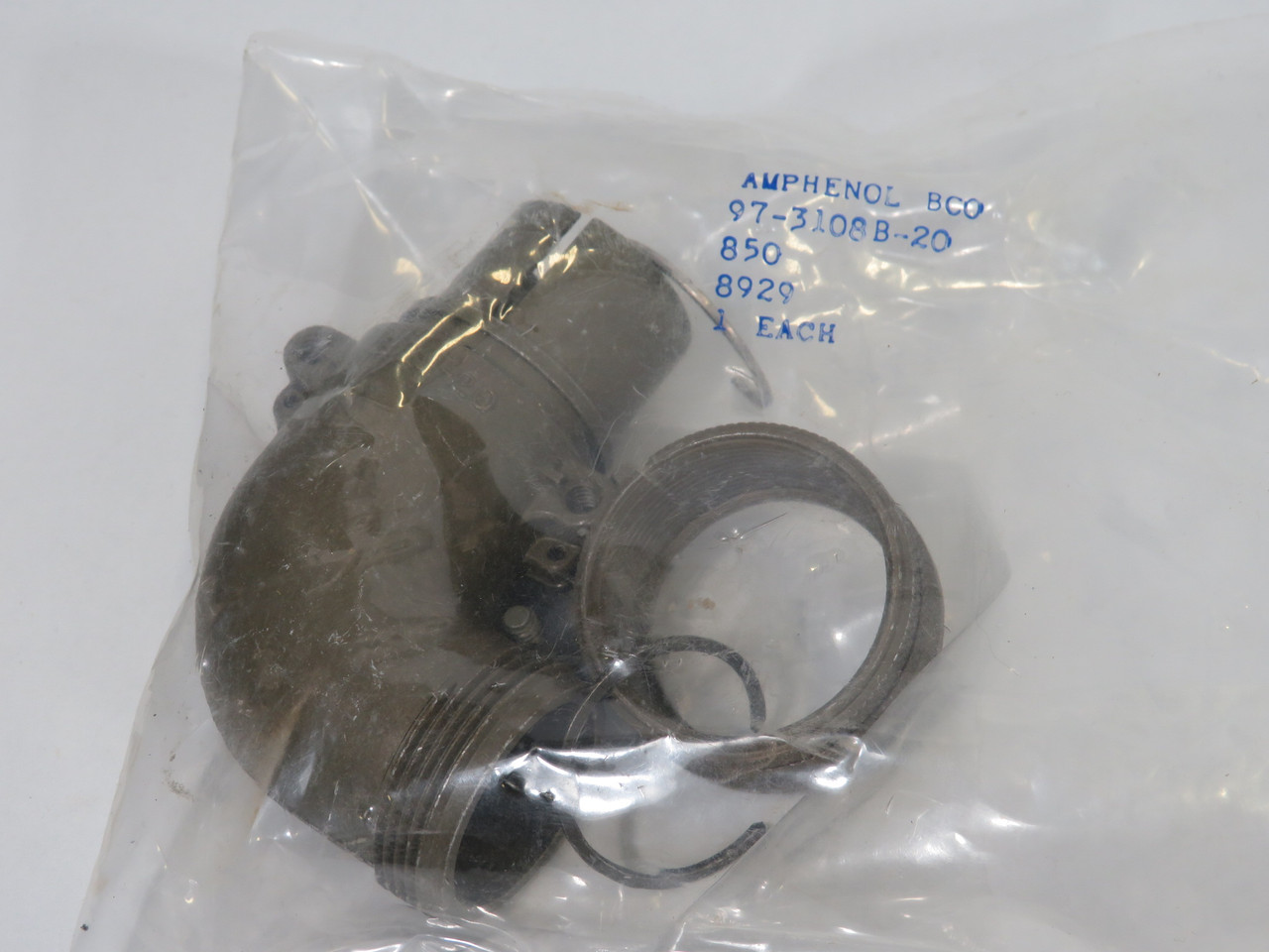 Amphenol 97-3108B-20 Split-Shell Elbow for Circular Connector ! NWB !