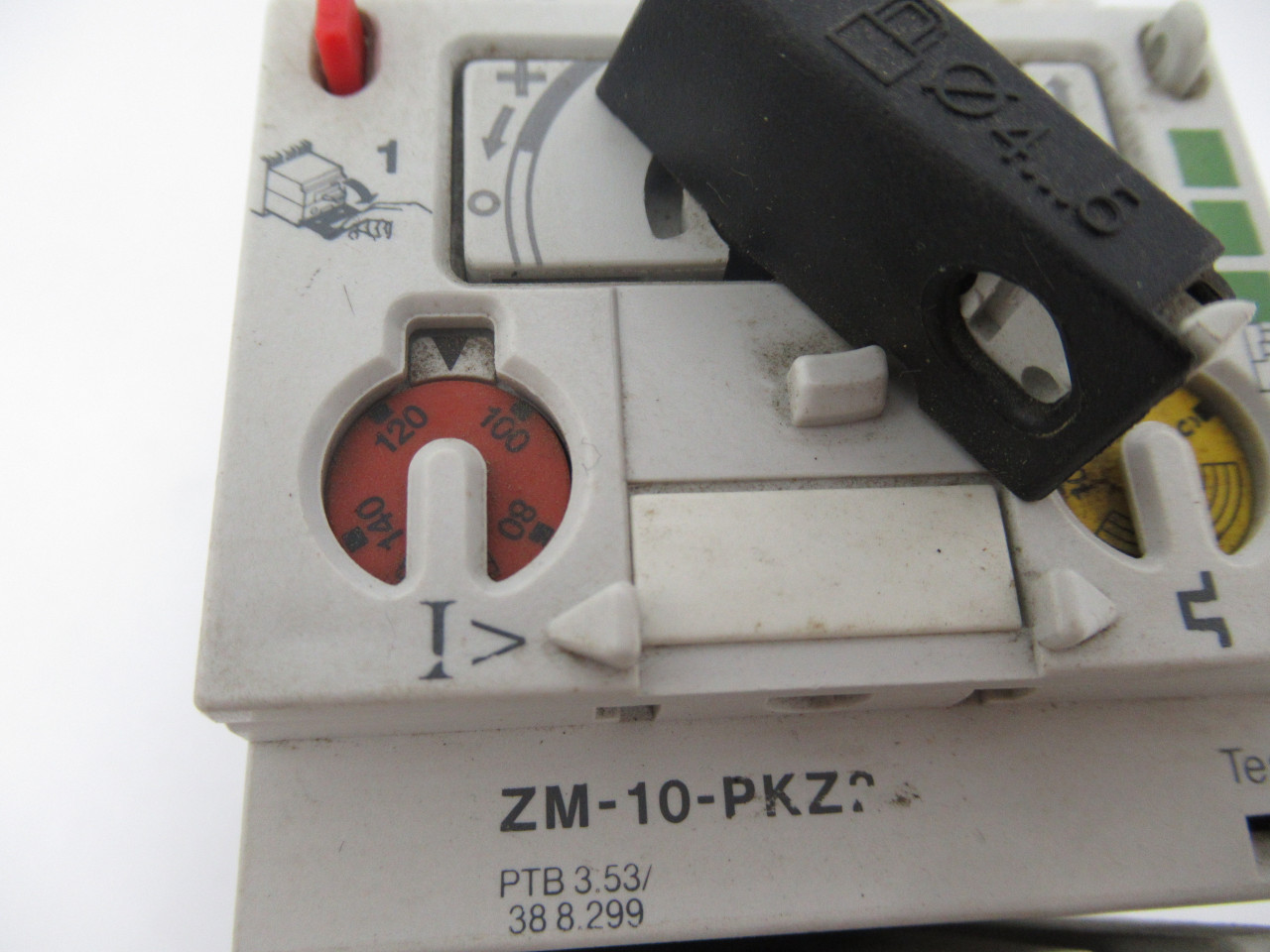 Klockner-Moeller PKZ2/ZM-10/S-SP Self Protector Starter *Cosmetic Crack* USED
