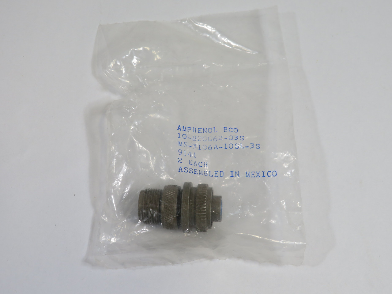 Amphenol MS-3106A-10SL-3S 10-820062-03S Circular Connector 3-Pin NWB