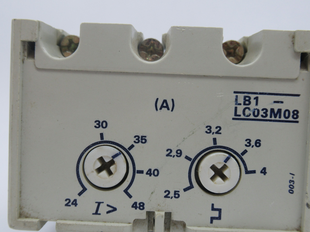 Telemecanique LB1-LC03M08 Thermal Overload 2.5-4A 24-48A *Small Crack* USED