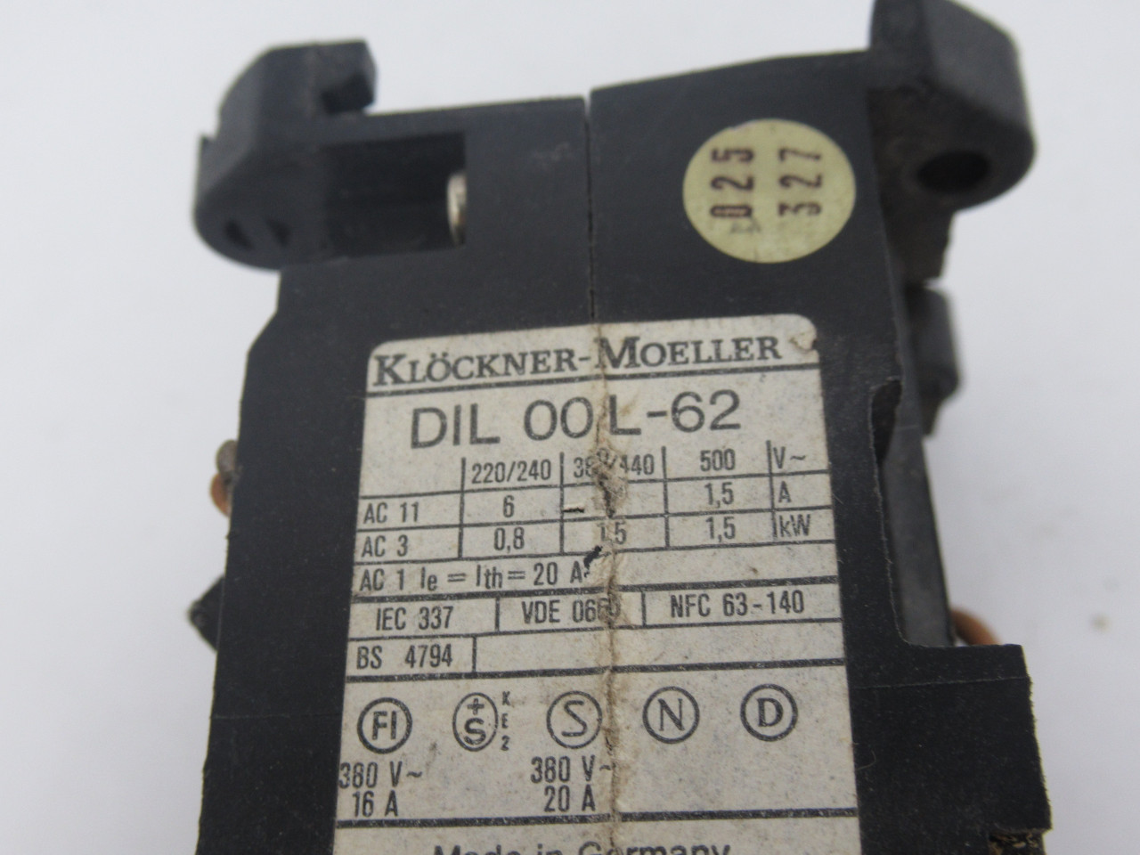 Klockner-Moeller DIL00L-62 Contactor 115V@60Hz 20A *Cosmetic Damage* USED