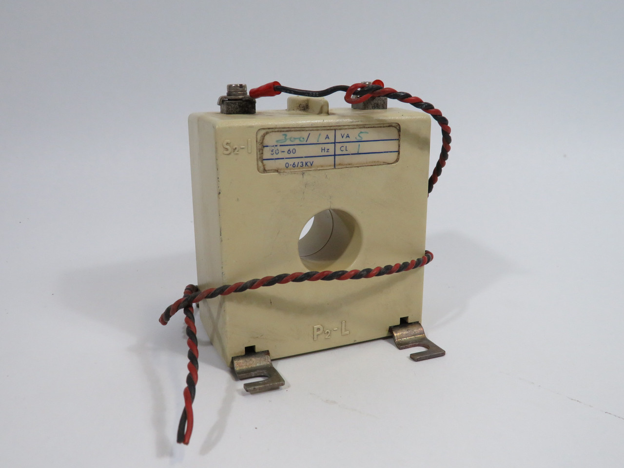 Crompton 781-943 Current Transformer 5VA 300/1A 0.6/3kV 50/60Hz USED