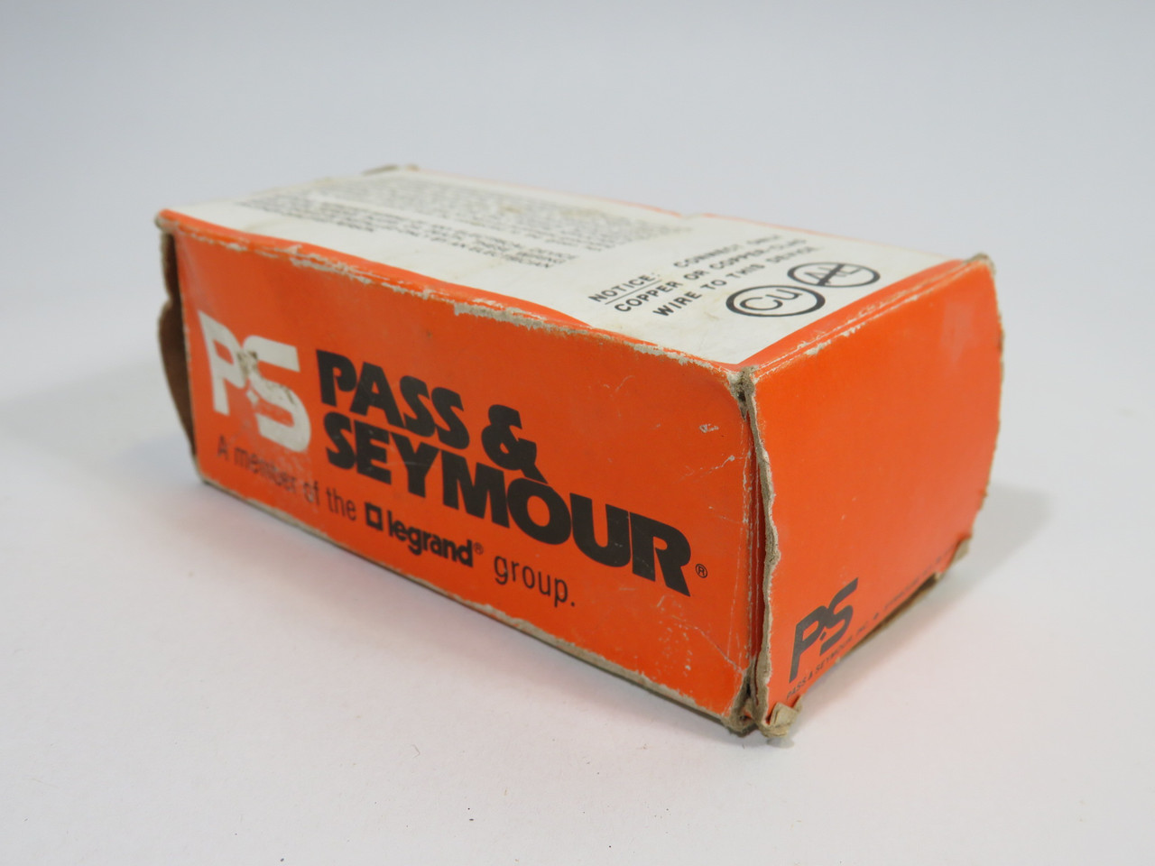 Pass & Seymour L1730R Turn-Lock Single Receptacle 30A 600V 4W 3P ! NEW !