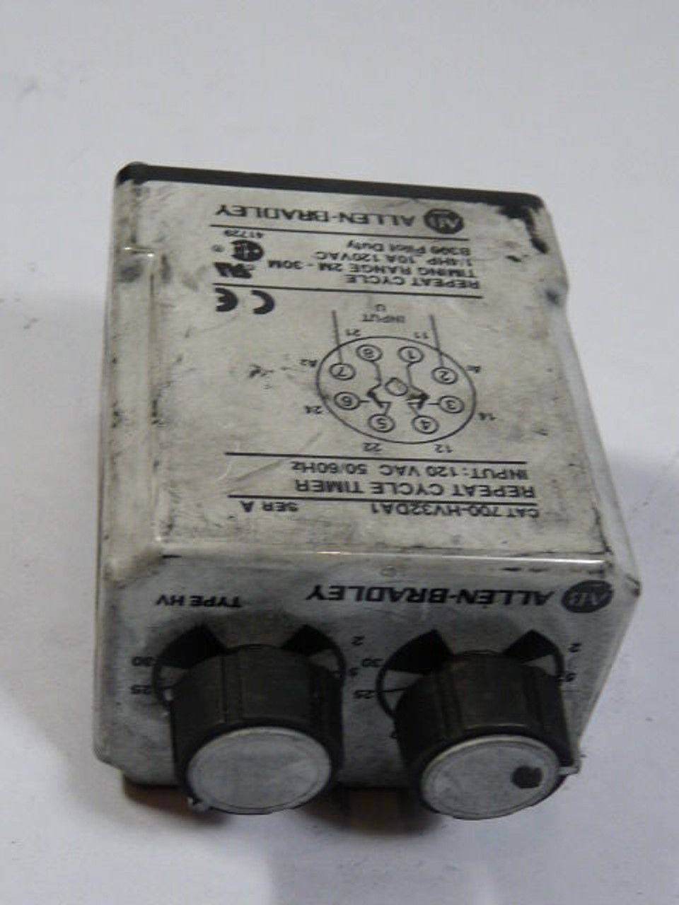 Allen-Bradley 700-HV32DA1 General Purpose Tube Base Timing Relay USED